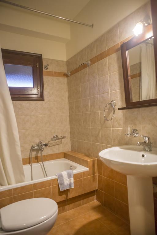 T'Asprolithia Villa Kalyvia Fylaktis Ngoại thất bức ảnh